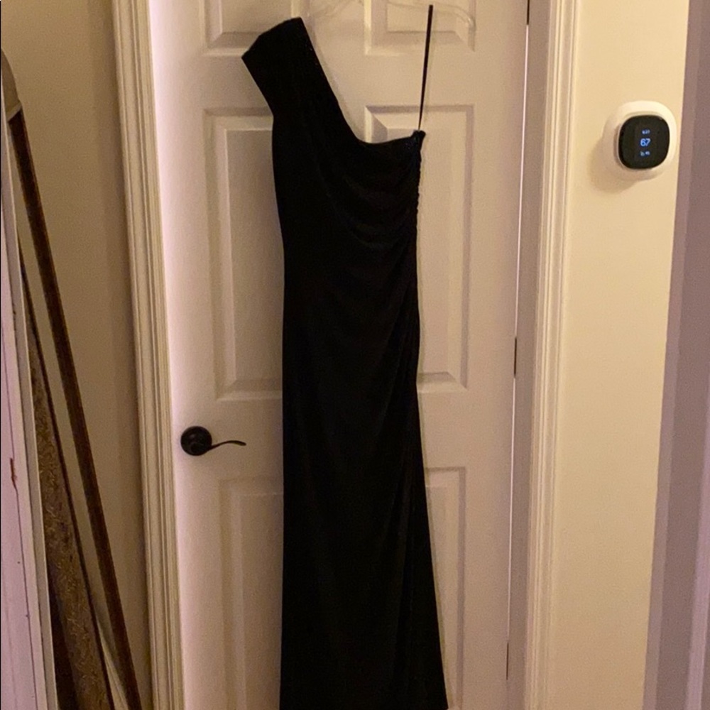 Black Gown Laundry 8